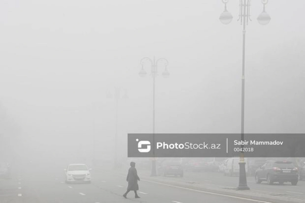В Баку в воздухе наблюдается пыль